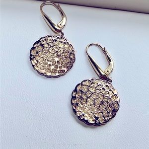 14k Yellow Gold Dangle Leverback Earrings✨